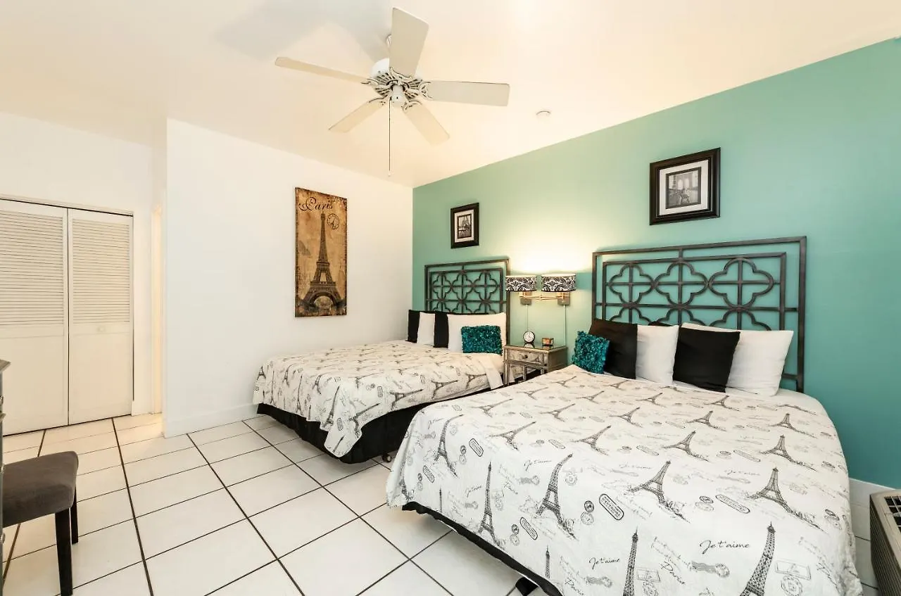 Knowles House B&B - Adult Only Key West Bed & Breakfast