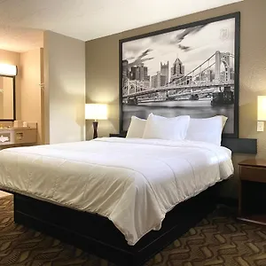 Super 8 By Wyndham Hotel